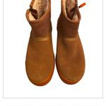 UGG  Classic Tech Mini SIZE 6 Photo 1