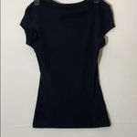 Guess Black and Gold Fitted Cap Sleeve Tee size XS (A1) Photo 3