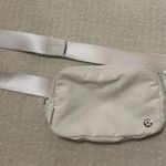 Lululemon Everywhere Belt Bag Photo 0