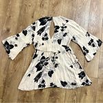 Billabong Women’s Dress Mini Ivory Black Floral Crossover Vneck Flare Sleeves M Photo 5
