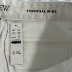 J.Crew Wide leg Essential Jeans in white Size 30 Petite Photo 6