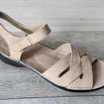 Easy Spirit  Beige Leather Strappy Sandals Adjustable Ankle Strap Womens Size 7.5 Photo 2
