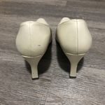 Sergio Zelcer Spanish Leather Pearl Pumps Size 5 Photo 3