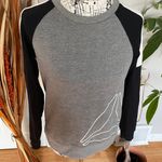 Reebok NWOT Block-Tri Color Crew Sweatshirt Sweater shirt jersey Athletic Active Sport winter Photo 1