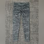 Gymshark  Women’s Adapt Animal Seamless Leggings Size Medium Photo 3