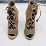 Frye Gabby Perforated Ghillie Corset Lace Up Booties Taupe Tan Size 9 MSPR $328 Photo 4