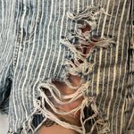 American Eagle  90s Boyfriend Distressed Striped Short Size 4 Photo 3