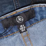 Missguided Misguided Petite Clean Fray Hem Denim Mini Skirt Size 0 NWT Photo 2