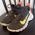 Nike  Free Metacon 3 black sneakers size 6 Photo 5