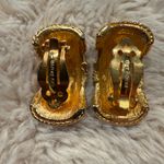 Vtg‎ GAY BOYER Signed Enamel Gold Tone Rope Design Retro Chic NY Earrings Photo 5