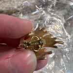 Trifari Vintage  gold tone clip on earrings Photo 3