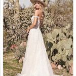 Lilian West Bohemian Off Photo 5