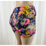 Women's Dani Collection Colorful Abstract Scalloped Hem Shorts Size Small Pink Photo 3