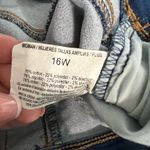 Gloria Vanderbilt  Avery All Around Slimming Jean Shorts  Photo 5
