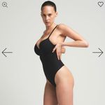 SKIMS  ULTIMATE PUSH-UP THONG BODYSUIT Onyx small nwt Photo 3