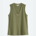 Nine Britton Ailee Rib V neck Tank with Side Slits Green Medium NWT STITCH FIX Photo 3