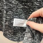 Universal Threads Universal Thread Women’s Long Sleeve Shirt Heather Gray Round Neck Photo 4