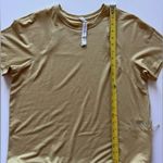Lululemon  athletica Lightweight Cinched Hem Hiking T-Shirt  Golden Sand-Size 10 Photo 5