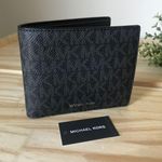 Michael Kors Wallet Photo 3