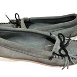 Minnetonka Kitty Hard Sole Gray Suede Leather Moccasin Shoes Women’s 8 Photo 4