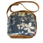 Jaclyn Smith  women's floral crossbody with lots of pockets Photo 2