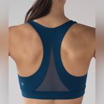 Lululemon  Athletica invigorate bra Hong Kong sar green size 4 Photo 2