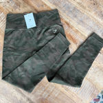 Gymshark  Camo Adapt Seamless Leggings Photo 0