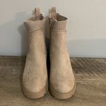 No Boundaries  New! Women’s Tan knit Chelsea ankle boots size 10 Photo 1