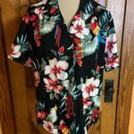 Vtg 90s floral n parrots Hawaiian Shirt Size XL Photo 3