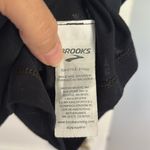 Brooks Black Graphic “Stronger Together” Running T-Shirt Photo 3