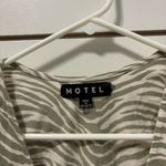Motel Rocks MOTEL Dilada Bodycon Dress In Tonal Zebra Photo 5