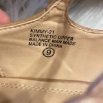 Chase and Chloe  Women 👠 size 9 BNWOT color tan Photo 2