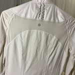 Lululemon  breathable jacket white with asymmetrical zip collar to left size 6 Photo 10
