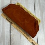 Vintage 1970s Brown Felt Clutch Plastic Floral Kiss Photo 12