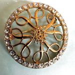 Nina Ricci for Avon NRT Rhinestone Brooch Gold Tone Vintage Photo 4