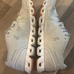 on cloud Running Shoes Photo 1