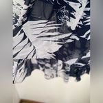 Vince Camuto blue and white floral skirt size 8 Photo 7