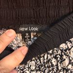 New Look  womens floral wide leg elastic waist pants black/white 1X Photo 3