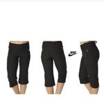 Nike  Wide Leg Black Capri. Size Small. Photo 1
