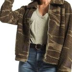 Z Supply Sherpa Camo Zip Jacket Size Medium Photo 0