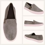 Vince  Blair Slip-on Sneakers EUC $225 size 9/39      FS1767 Photo 1