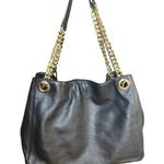Mario Valentino Valentino By Vera signature leather shoulder bag. Photo 5