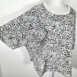 Old Navy Active White and Green Oversized Athletic Tee Size Large Sporty T-Shirt Photo 5