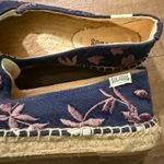 Soludos Anthropologies Navy Floral Embroidered Espadrille Flats Women 7.5 Beach Photo 5