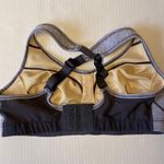 Lululemon Sports Bra Sz 34B Photo 1