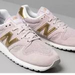 New Balance Women's 520 Light Cashmere Gold Sneaker Size 9 Photo 0