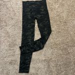Spanx  SEAMLESS camo legging‎ large Photo 7