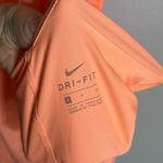 Nike  Dri-Fit Women Orange Sleeveless Athletic Tank Top size S. Photo 3