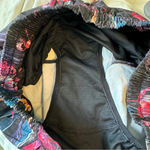 Lululemon Hotty Hot Low-Rise Lined Short 2.5"
Veiled Floral Photo 7