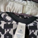 Lululemon Athletica Black and White Fitted Graphic Short Sleeve Tee Photo 3